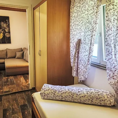 Matea By Interhome Nin