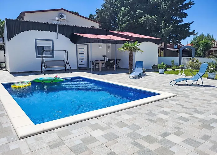 Matea By Interhome 펜션 닌